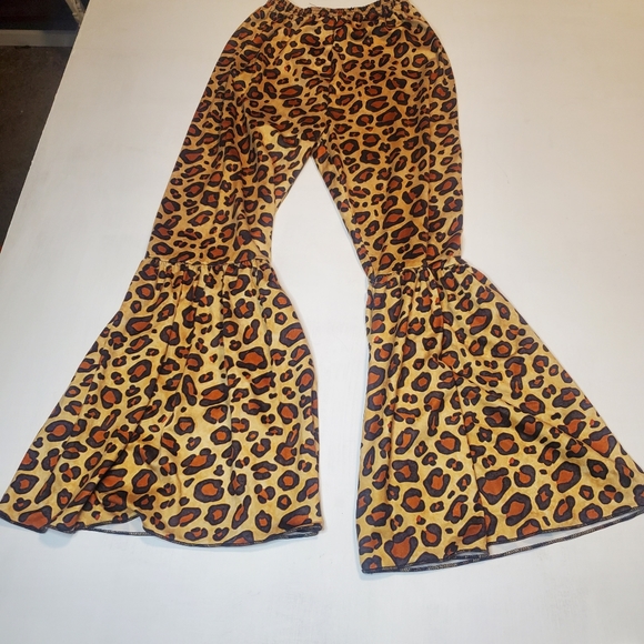FALL CHEETACH PRINT BOUTIQUE OUTFIT - Picture 2 of 2